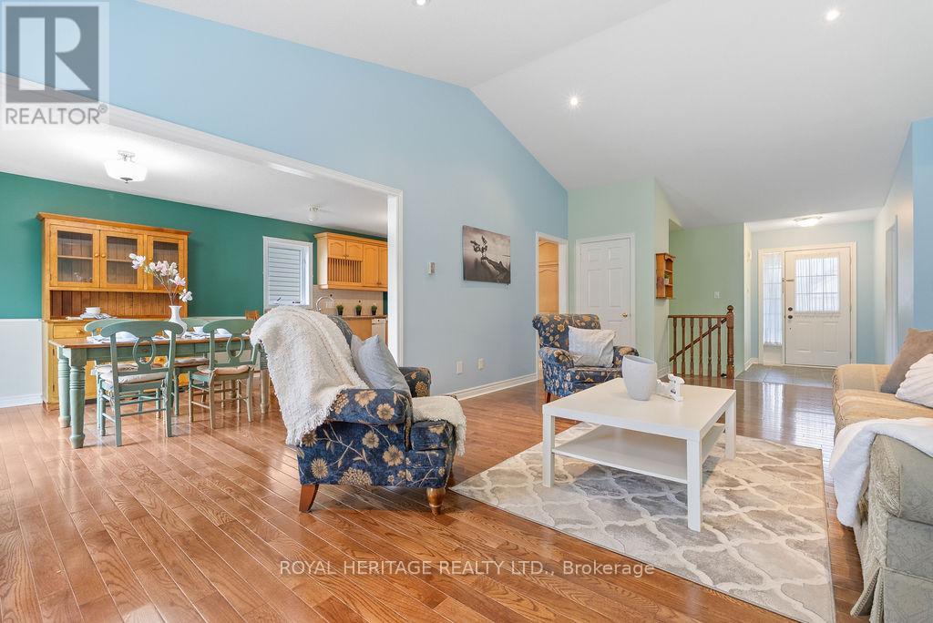 19 Thrushwood Trail, Kawartha Lakes, Ontario  K9V 0B1 - Photo 9 - X12451577