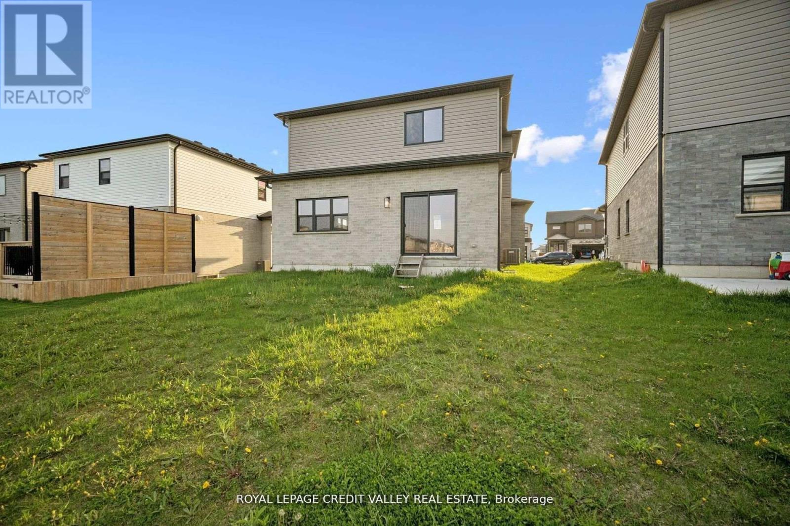 198 Middleton Avenue, London South, Ontario  N6L 0E9 - Photo 41 - X12451592