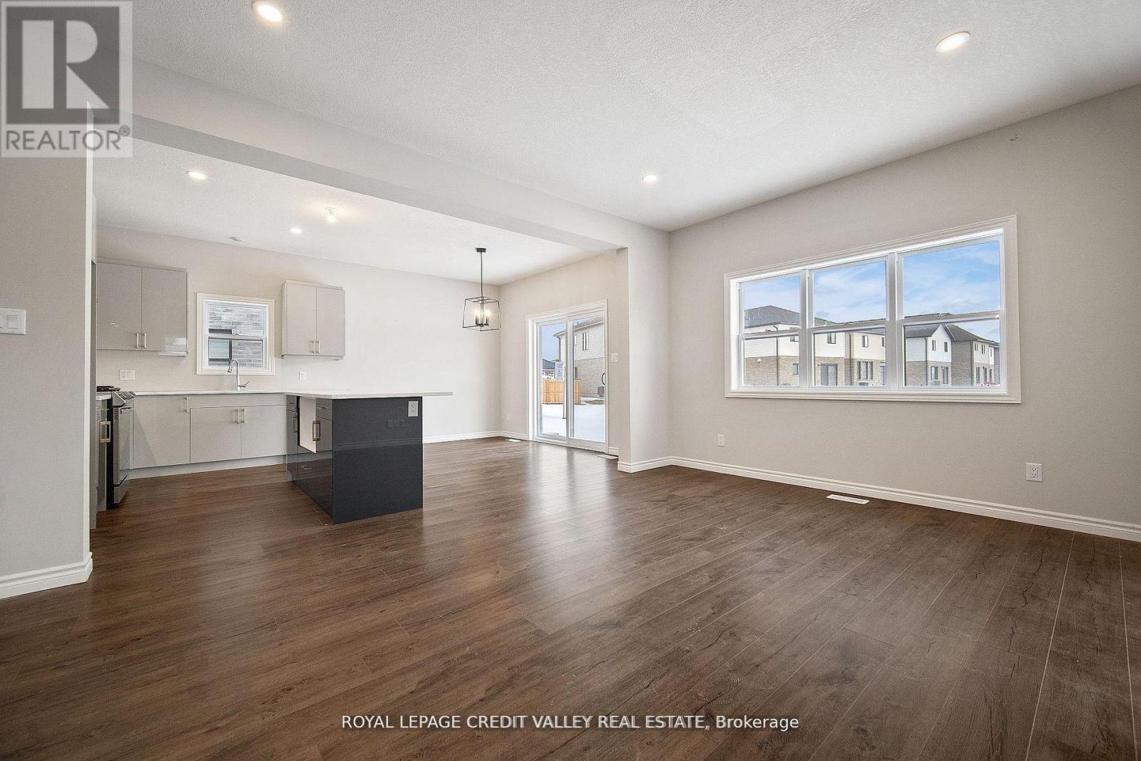198 Middleton Avenue, London South, Ontario  N6L 0E9 - Photo 6 - X12451592