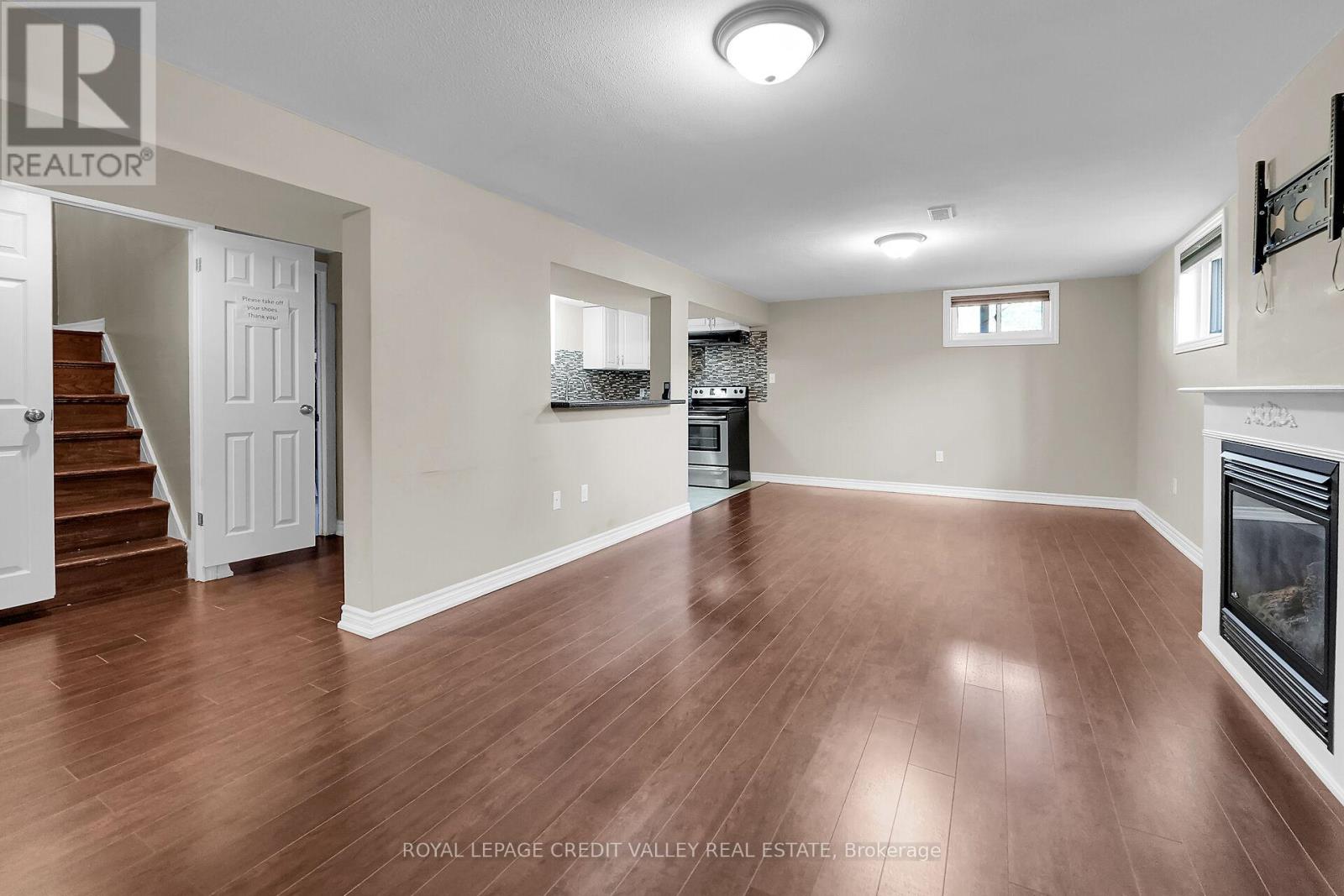 Bsmt - 7139 Warden Avenue, Niagara Falls, Ontario  L2G 5P7 - Photo 12 - X12451629