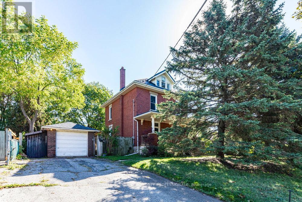 627 Eramosa Road, Guelph, Ontario  N1E 2N7 - Photo 3 - X12451644