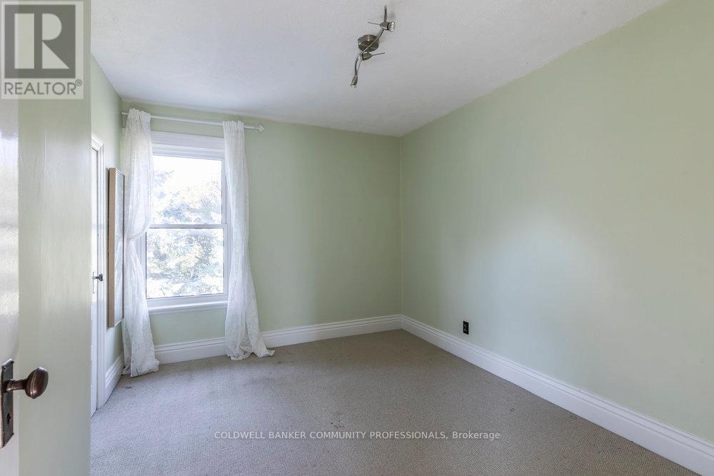 627 Eramosa Road, Guelph, Ontario  N1E 2N7 - Photo 31 - X12451644
