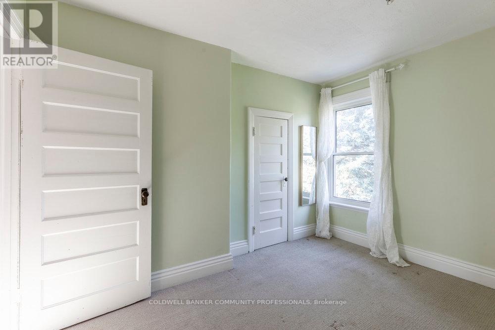 627 Eramosa Road, Guelph, Ontario  N1E 2N7 - Photo 32 - X12451644