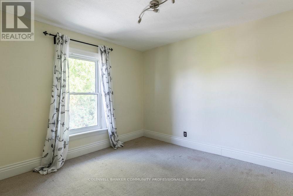 627 Eramosa Road, Guelph, Ontario  N1E 2N7 - Photo 34 - X12451644
