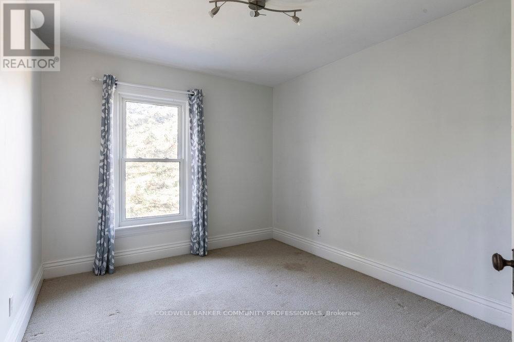 627 Eramosa Road, Guelph, Ontario  N1E 2N7 - Photo 37 - X12451644