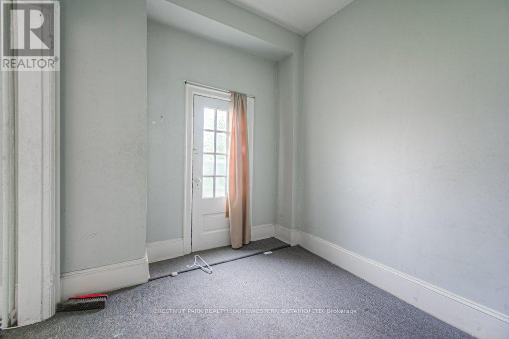 245 Ainslie Street S, Cambridge, Ontario  N1R 3L2 - Photo 16 - X12451645