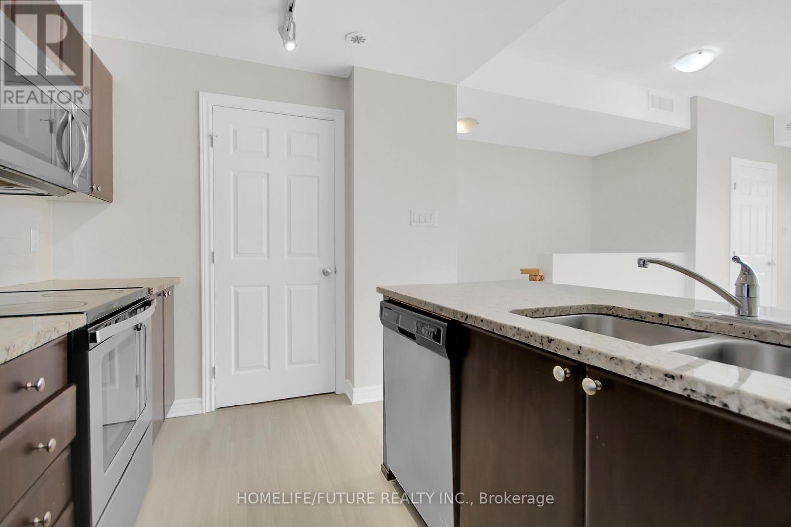 J - 366 Wood Acres Grove, Ottawa, Ontario  K1T 0M7 - Photo 20 - X12451668