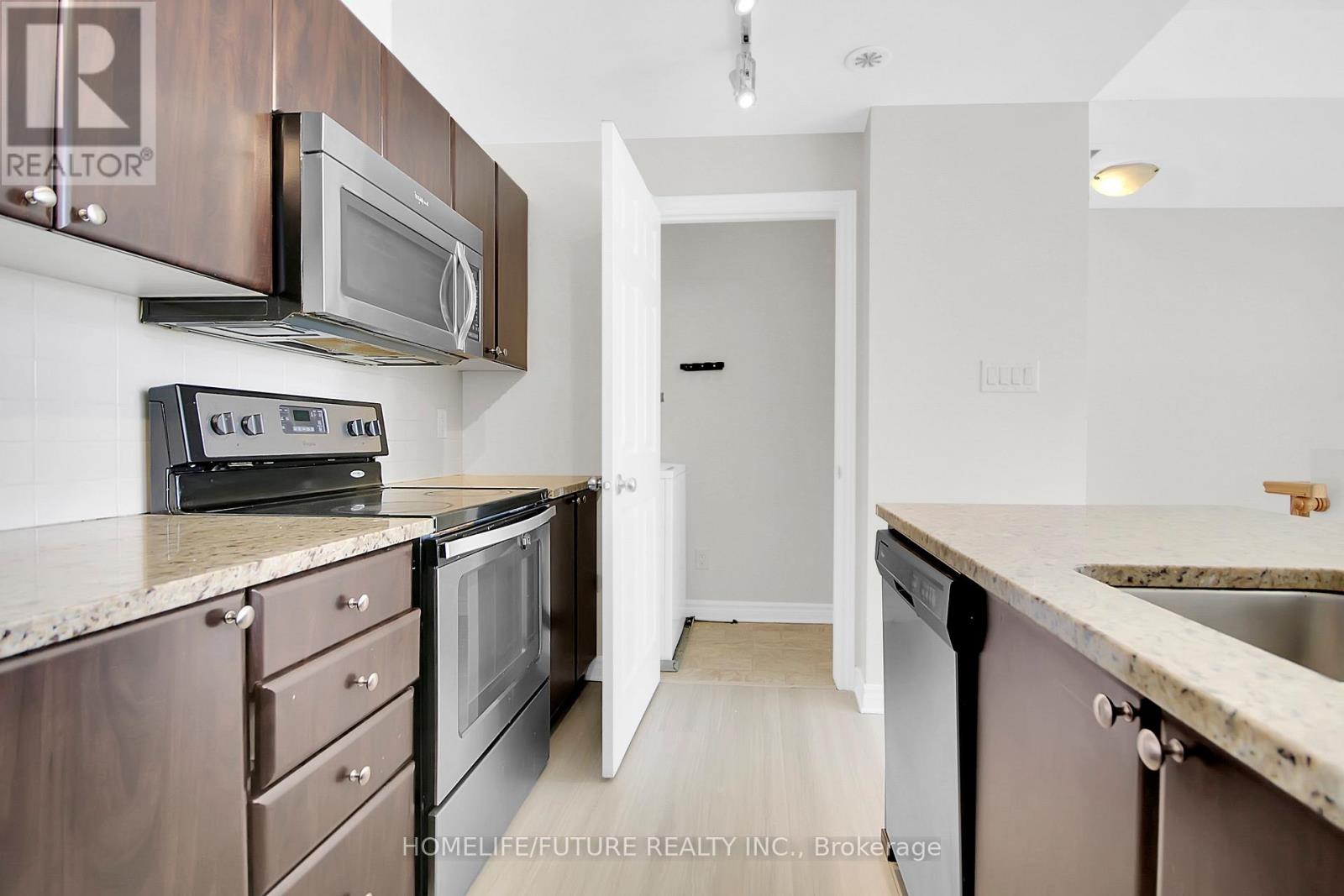 J - 366 Wood Acres Grove, Ottawa, Ontario  K1T 0M7 - Photo 22 - X12451668