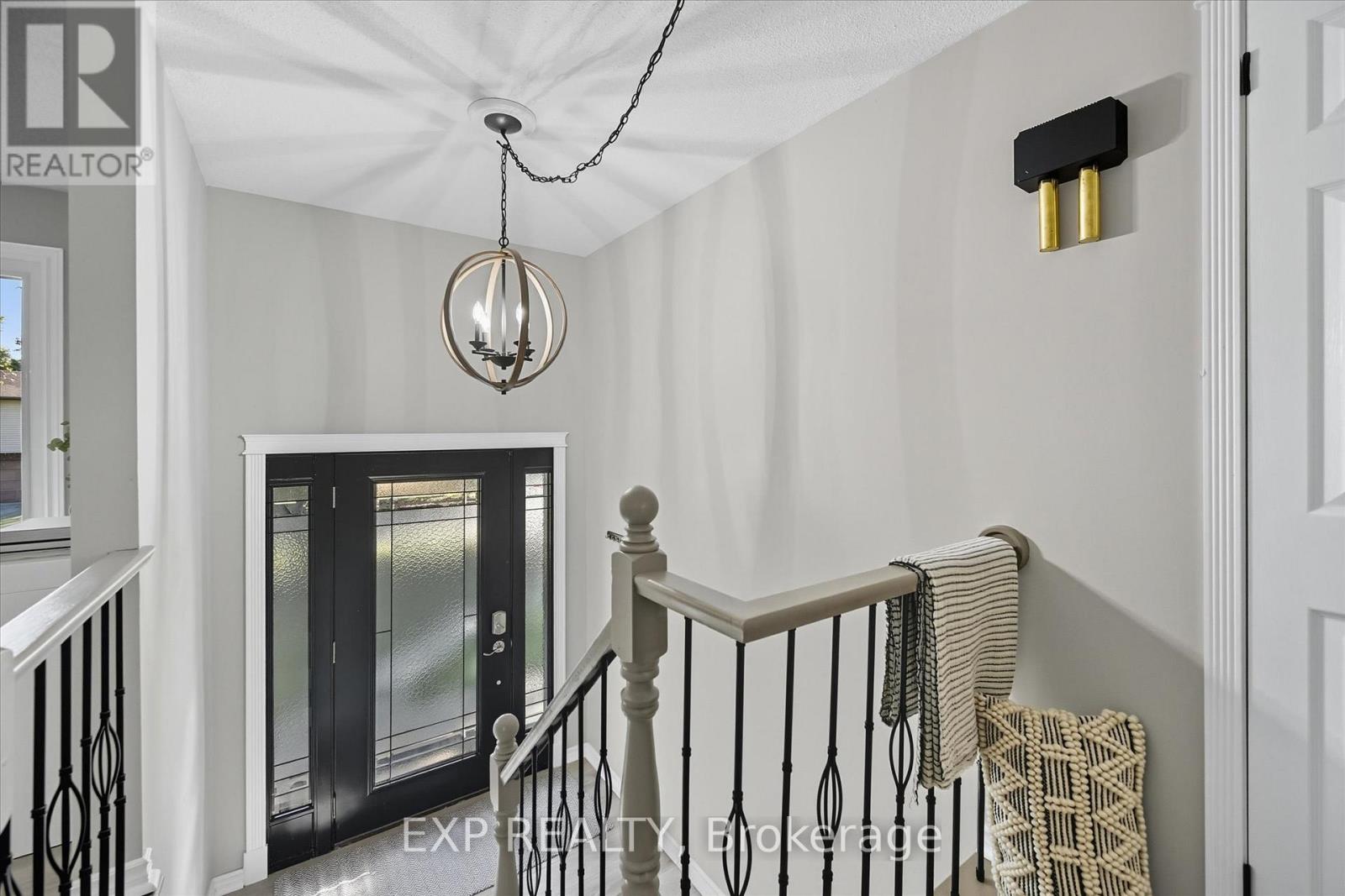 19 Aaron Drive, Norfolk, Ontario  N0A 1N4 - Photo 5 - X12451698