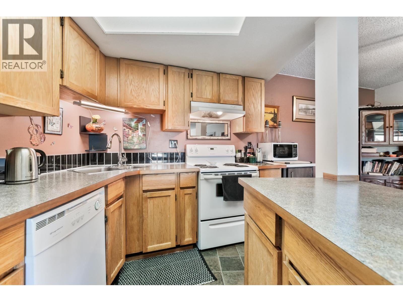 37 11900 228 STREET, Maple Ridge, British Columbia