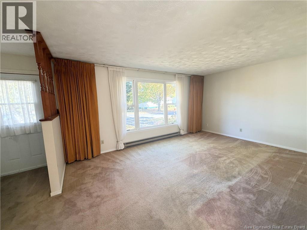 96 Kent Street, Fredericton, New Brunswick  E3A 4Y1 - Photo 2 - NB128129
