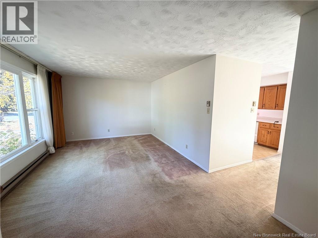 96 Kent Street, Fredericton, New Brunswick  E3A 4Y1 - Photo 4 - NB128129