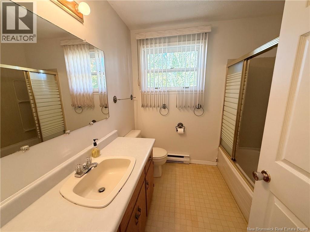 96 Kent Street, Fredericton, New Brunswick  E3A 4Y1 - Photo 9 - NB128129