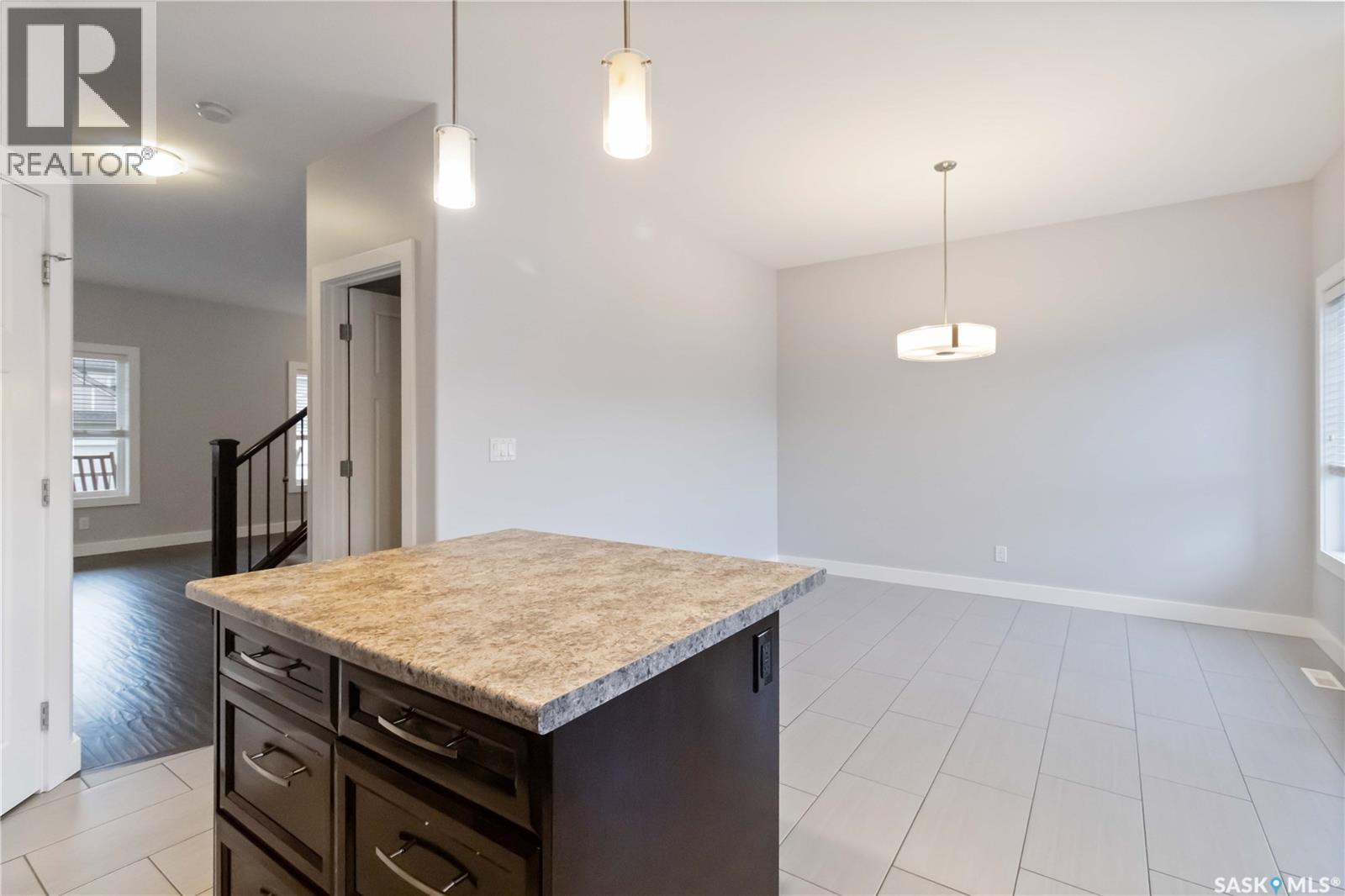 426 Veltkamp Crescent, Saskatoon, Saskatchewan  S7T 0S2 - Photo 9 - SK020395