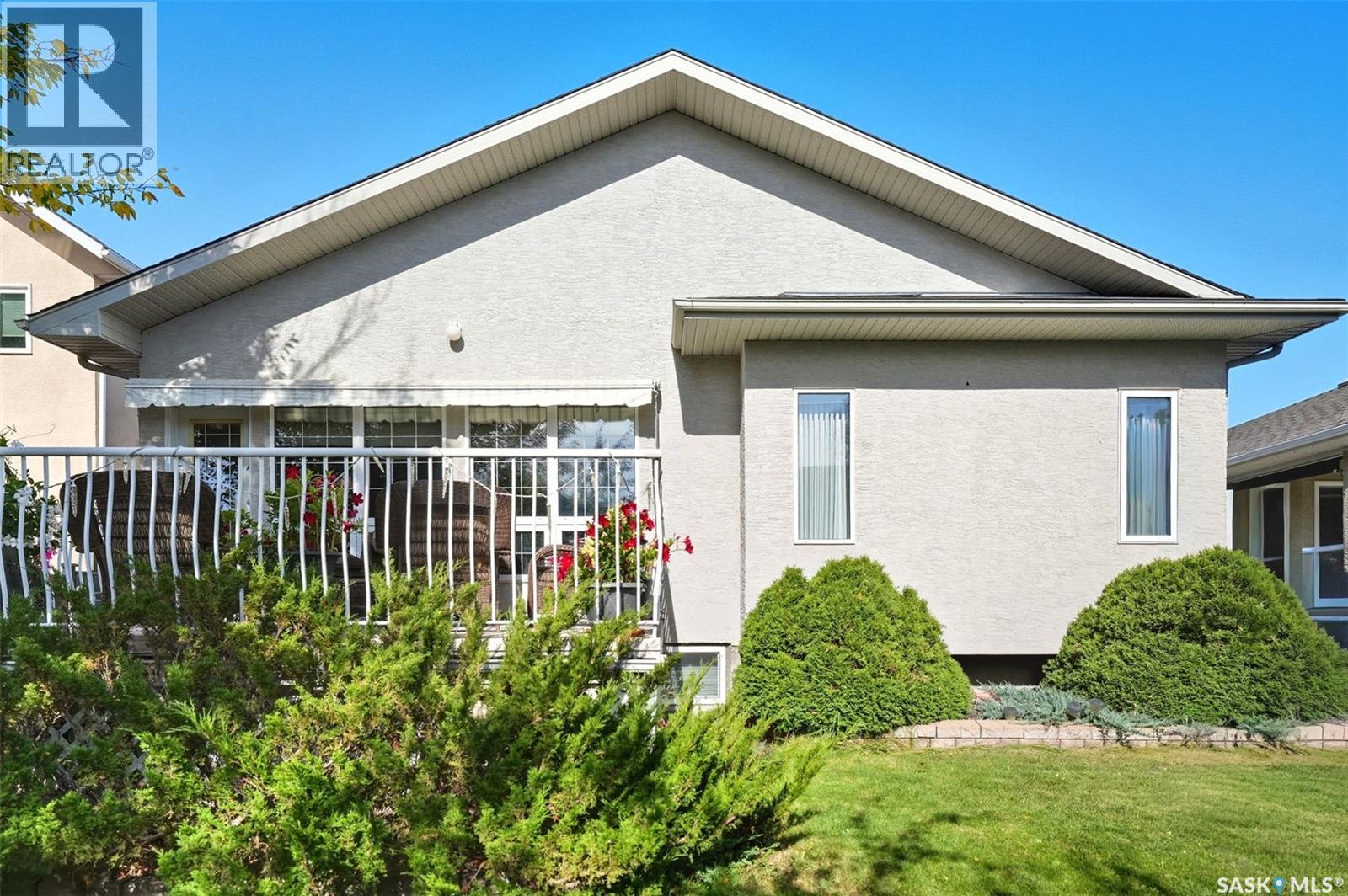 219 Brookhurst Crescent, Saskatoon, Saskatchewan  S7V 1C5 - Photo 5 - SK020334