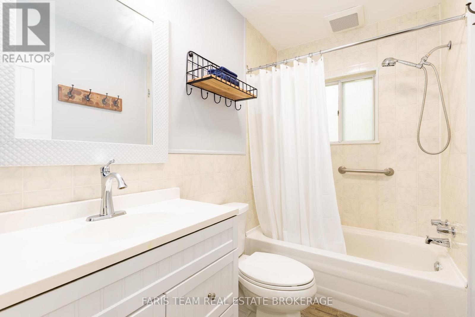 1292 Tiny Beaches Road N, Tiny, Ontario  L9M 0H3 - Photo 23 - S12434947
