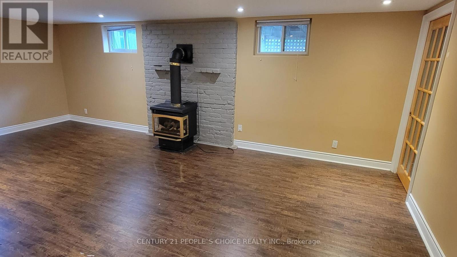 1402 Fisher Avenue, Burlington, Ontario  L7P 2L6 - Photo 8 - W12450602