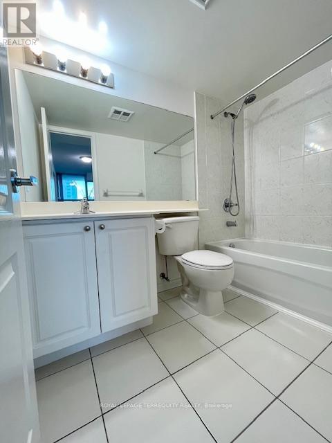 1104 - 1 Elm Drive W, Mississauga, Ontario  L5B 4M1 - Photo 15 - W12451515