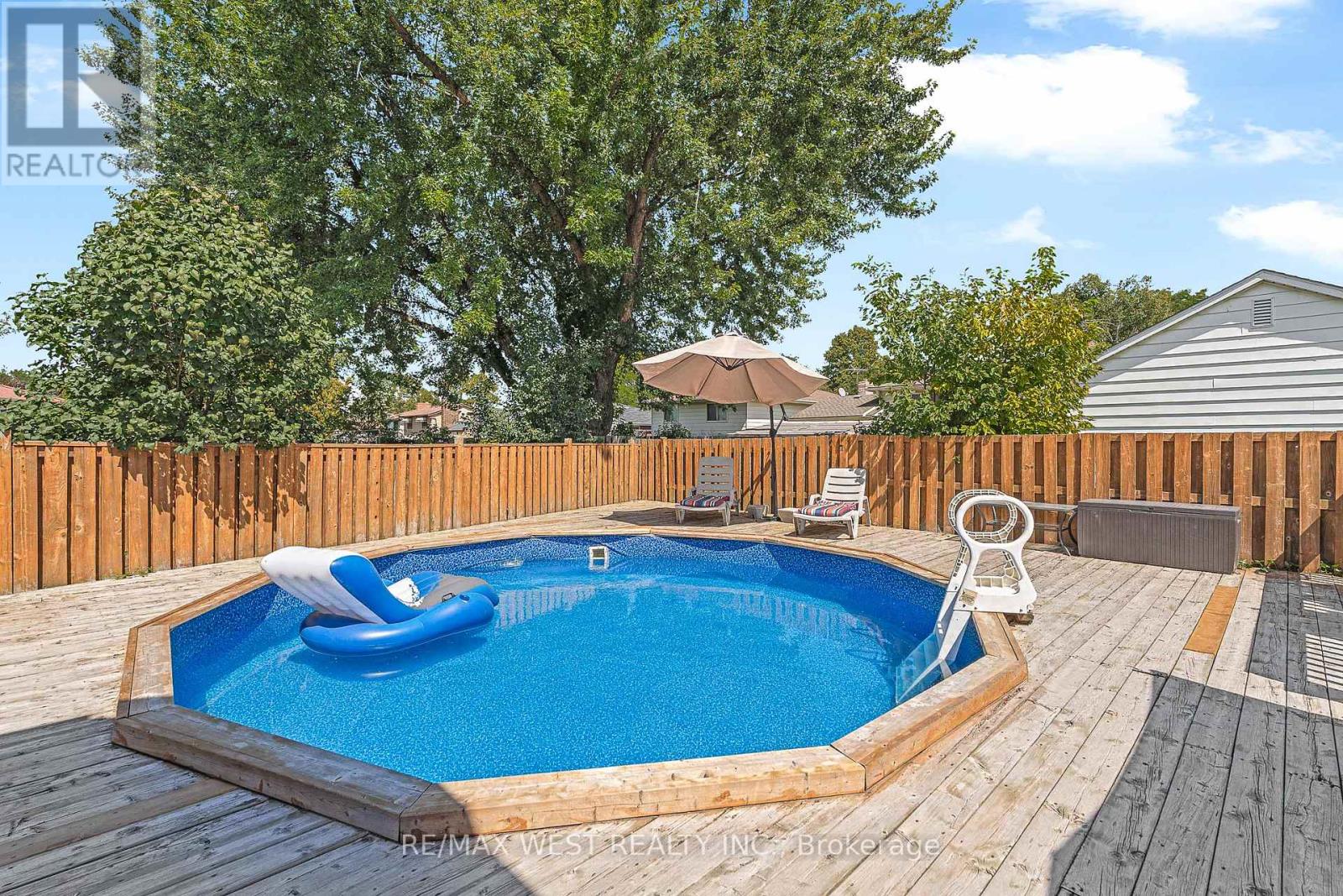3462 Treeline Court, Windsor, Ontario  N8R 2K3 - Photo 31 - X12445662