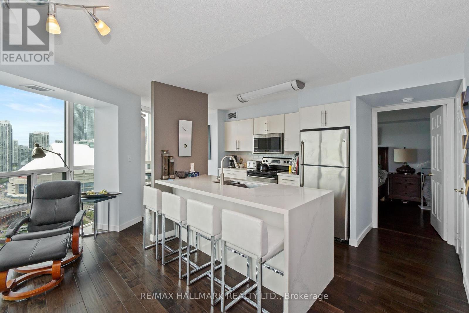3211 - 30 Grand Trunk Crescent, Toronto, Ontario  M5J 3A4 - Photo 13 - C12413098