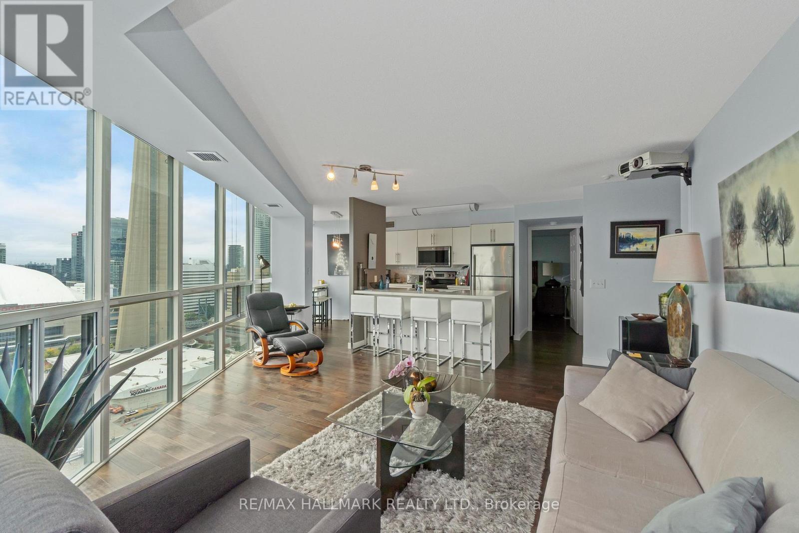 3211 - 30 Grand Trunk Crescent, Toronto, Ontario  M5J 3A4 - Photo 10 - C12413098