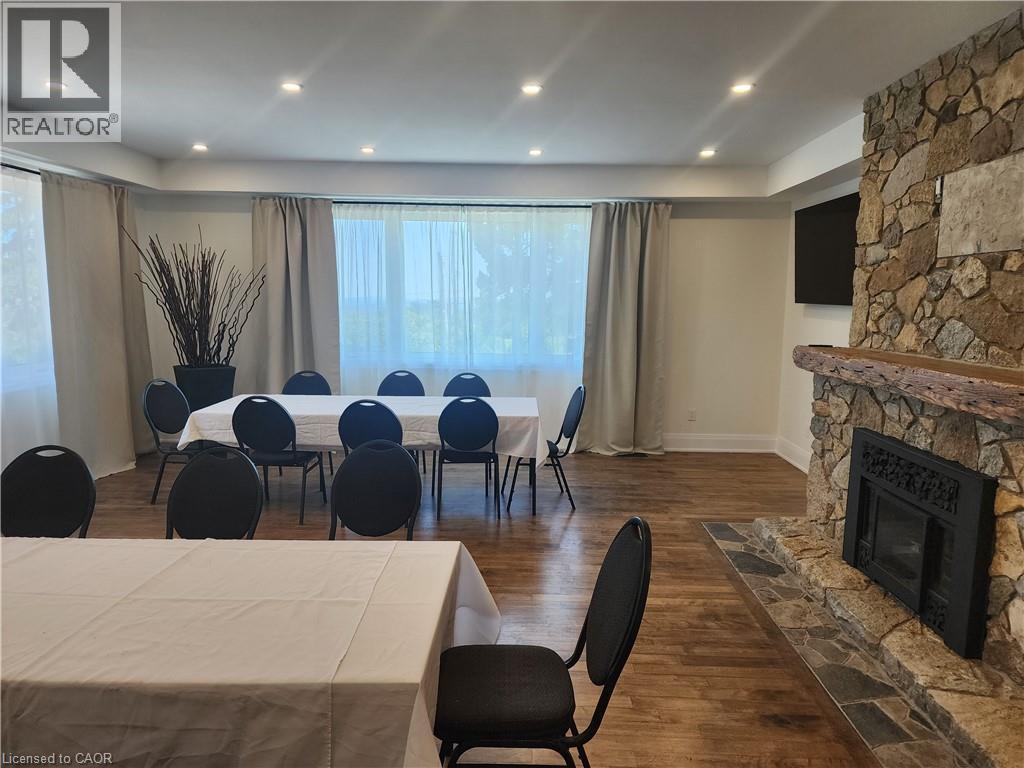 2019 Dundas Street, Burlington, Ontario  L7P 0S8 - Photo 10 - 40777371