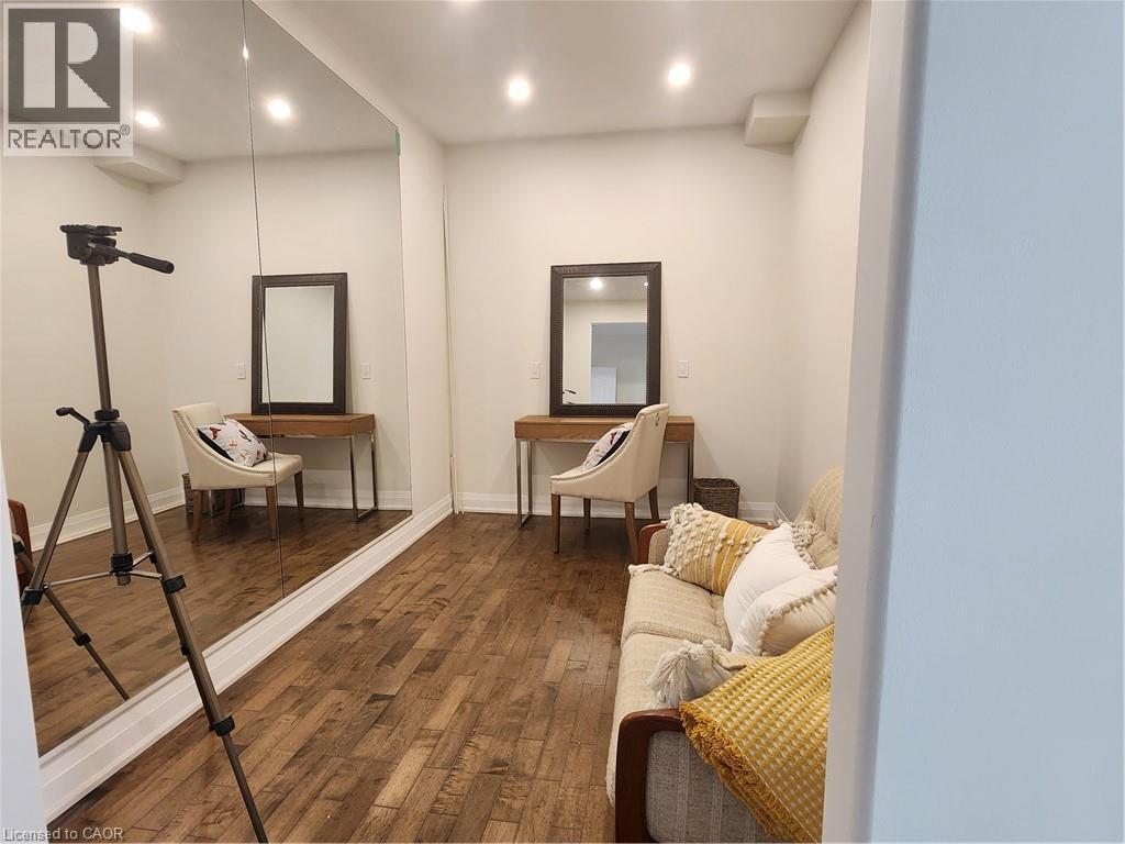 2019 Dundas Street, Burlington, Ontario  L7P 0S8 - Photo 25 - 40777371