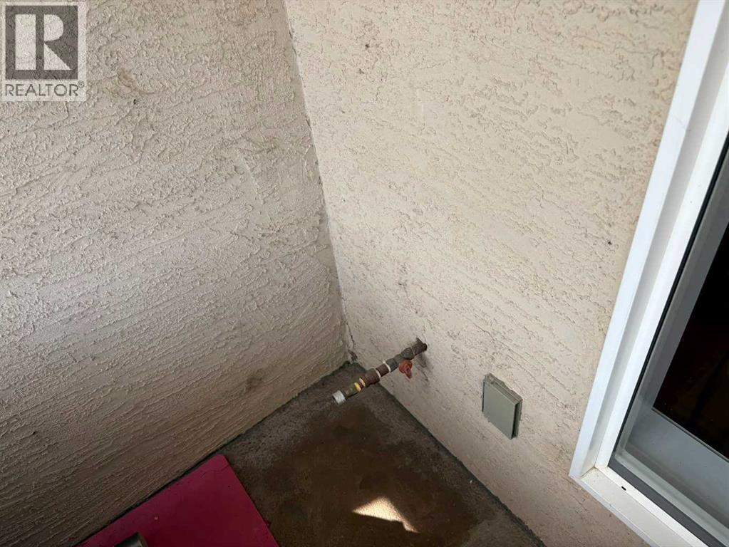 B, 410 Canyon Boulevard W, Lethbridge, Alberta  T1K 6V2 - Photo 24 - A2252086