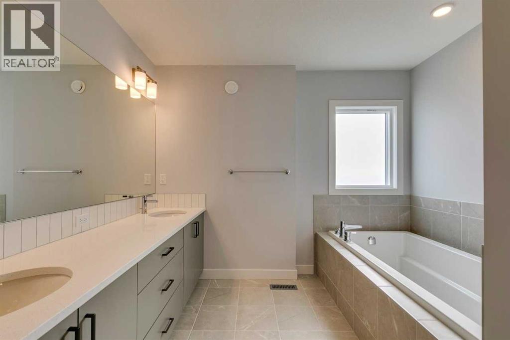 31 Creekstone Green Sw, Calgary, Alberta  T0L 0X0 - Photo 36 - A2242618