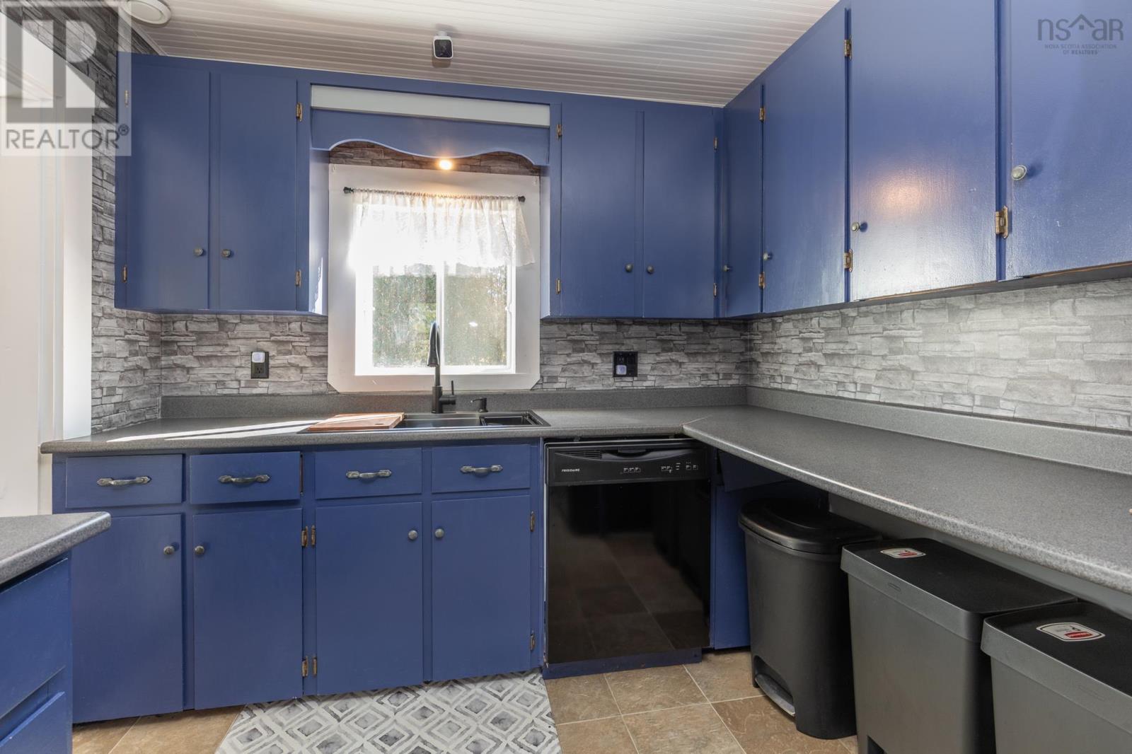 47 Lakeside Road, Hebron, Nova Scotia  B5A 5K4 - Photo 5 - 202525421