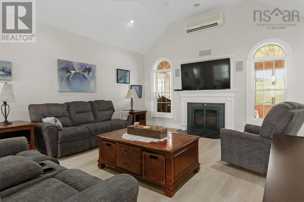 1578 Cooks Brook Road, Cooks Brook, Nova Scotia  B0N 2H0 - Photo 12 - 202525423