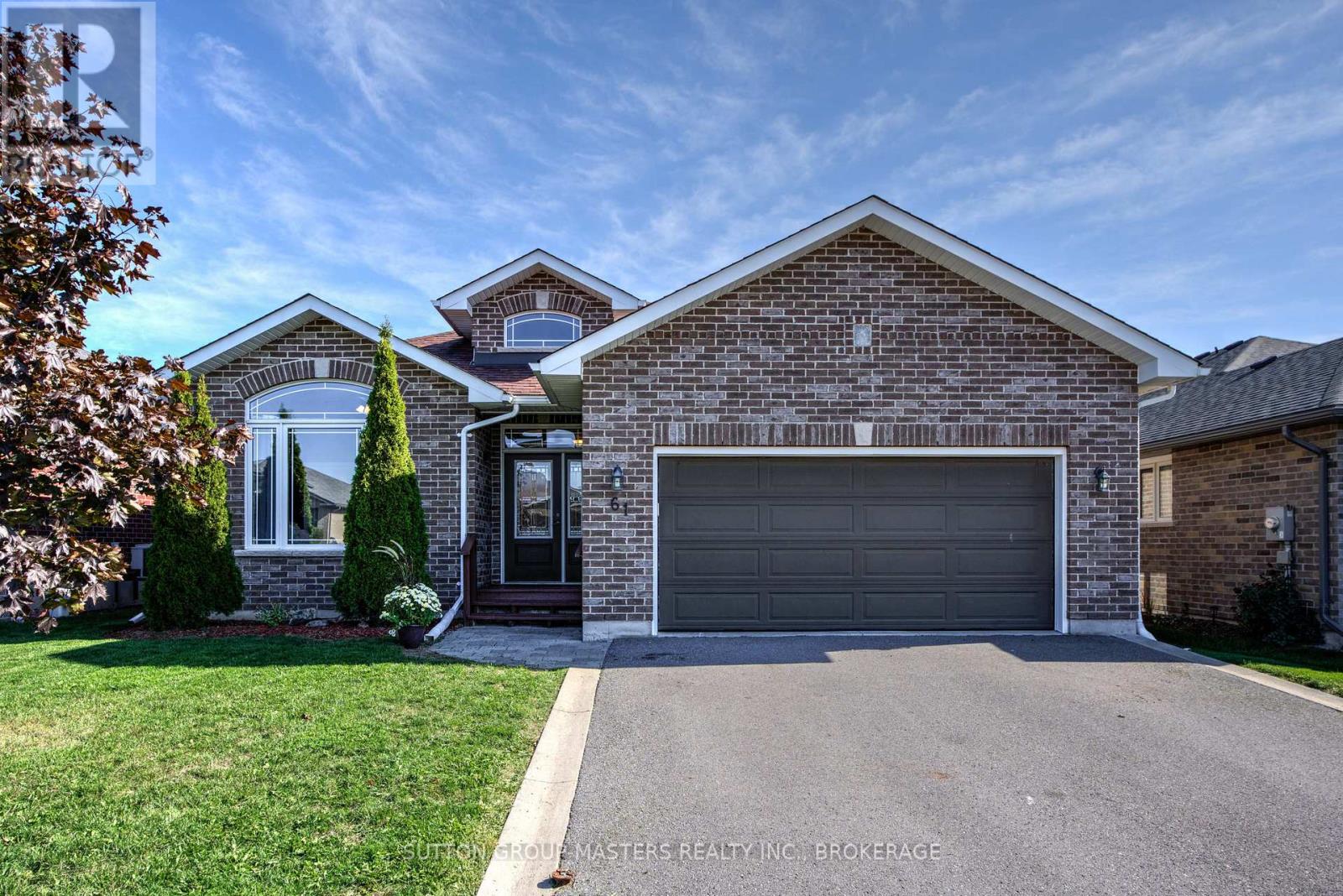 61 HARTWOOD CRESCENT, Greater Napanee, Ontario