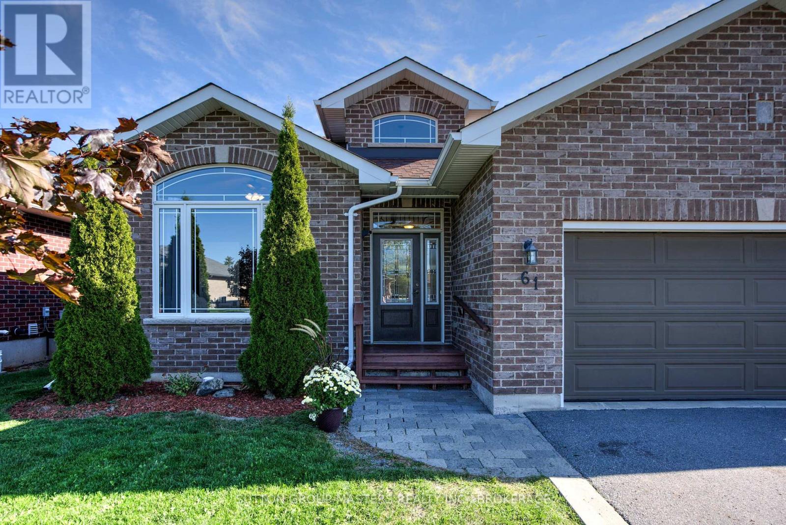 61 Hartwood Crescent, Greater Napanee, Ontario  K7R 0A8 - Photo 3 - X12451946