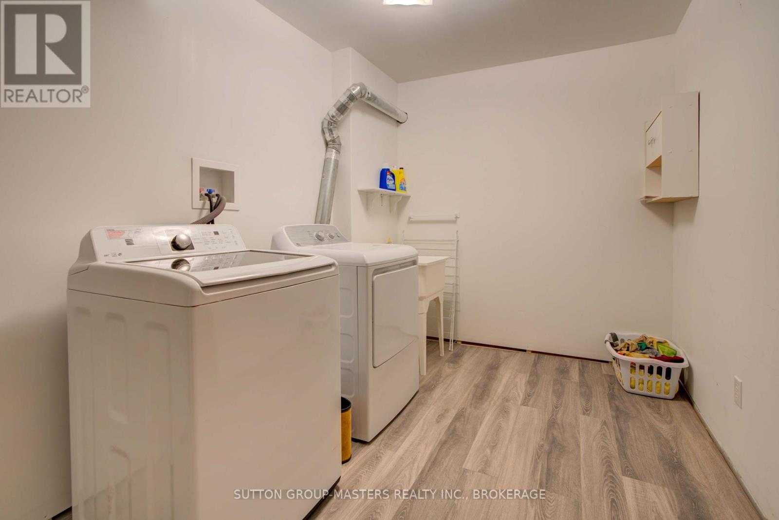 61 Hartwood Crescent, Greater Napanee, Ontario  K7R 0A8 - Photo 38 - X12451946