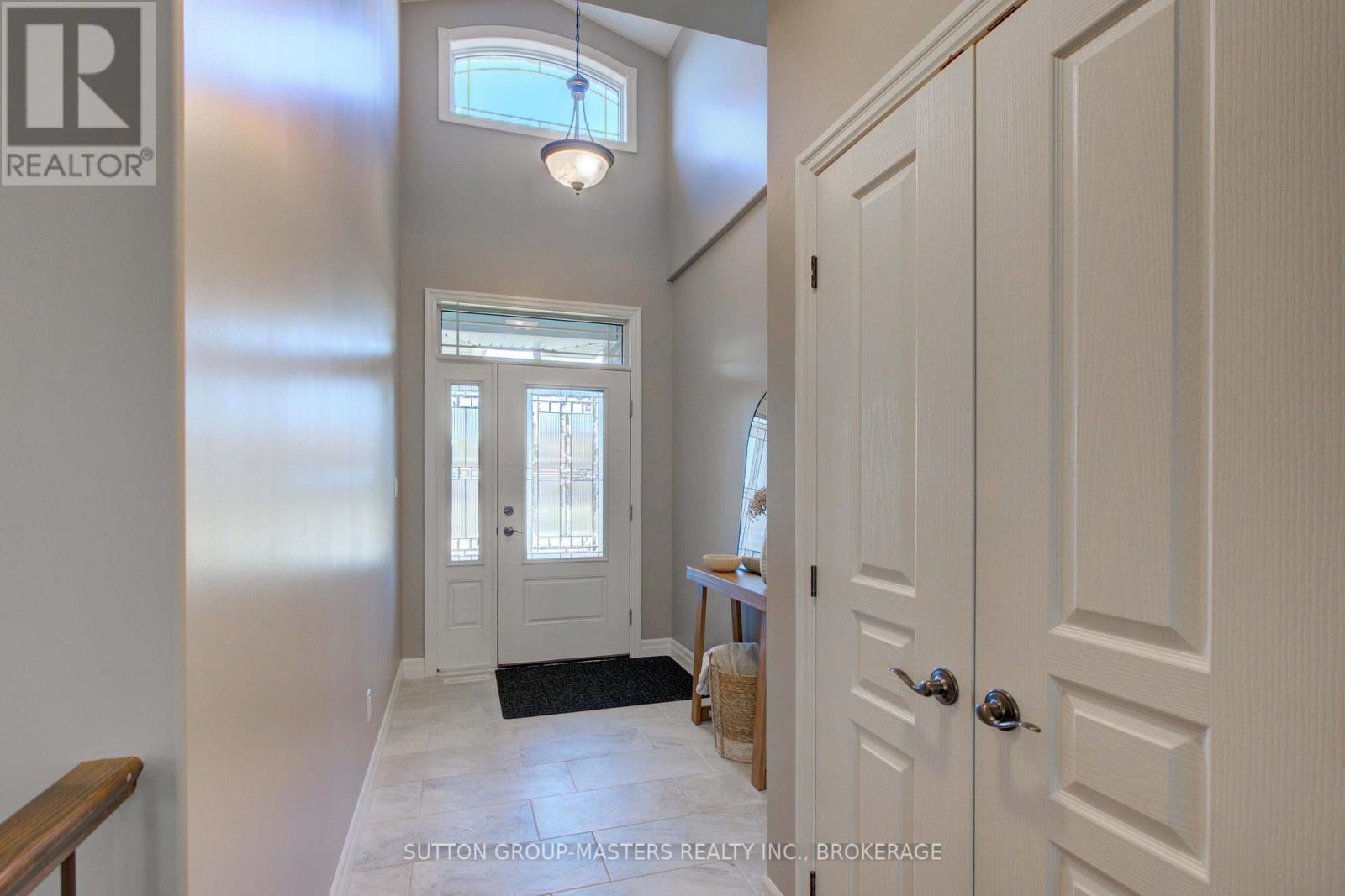 61 Hartwood Crescent, Greater Napanee, Ontario  K7R 0A8 - Photo 4 - X12451946
