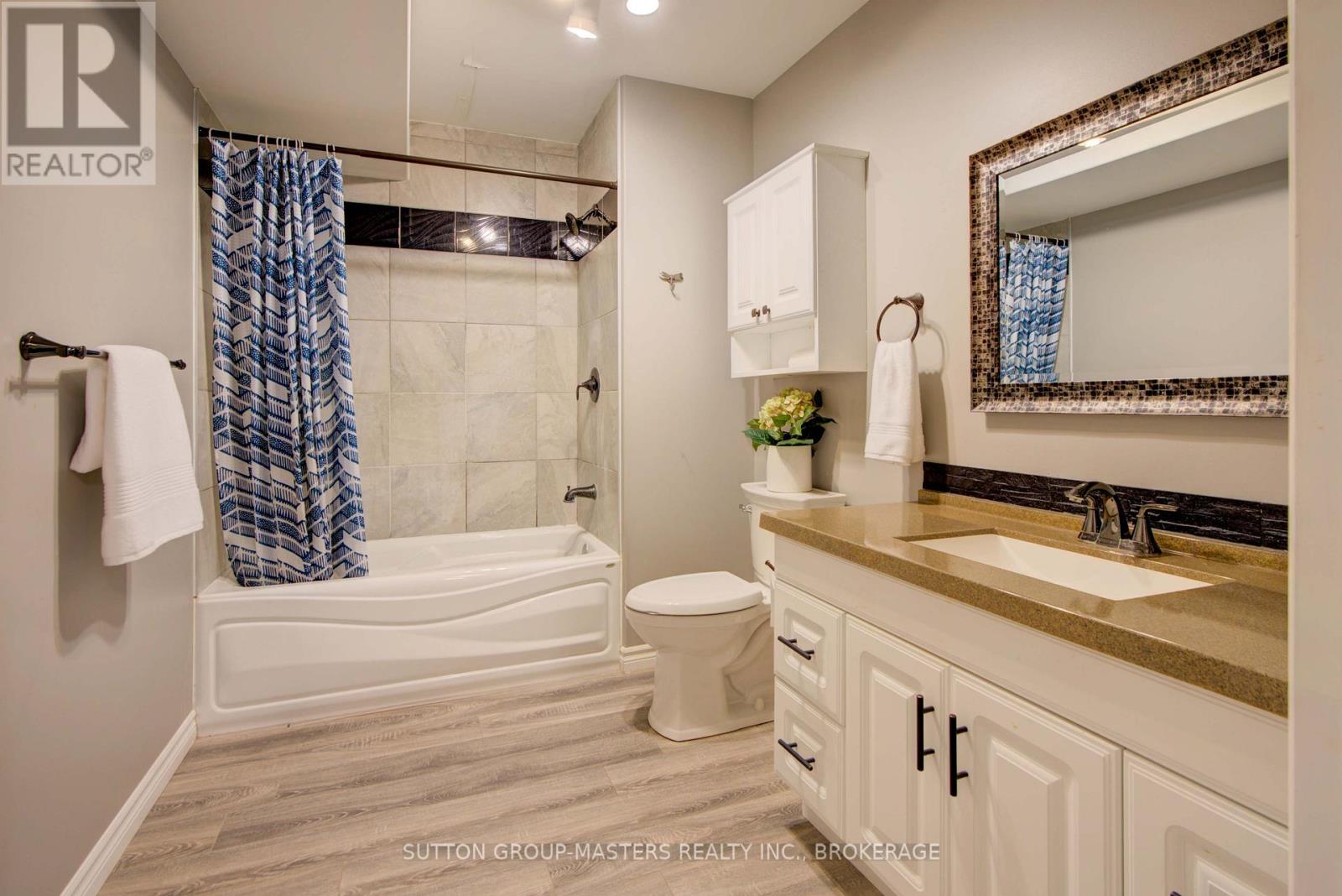 61 Hartwood Crescent, Greater Napanee, Ontario  K7R 0A8 - Photo 40 - X12451946