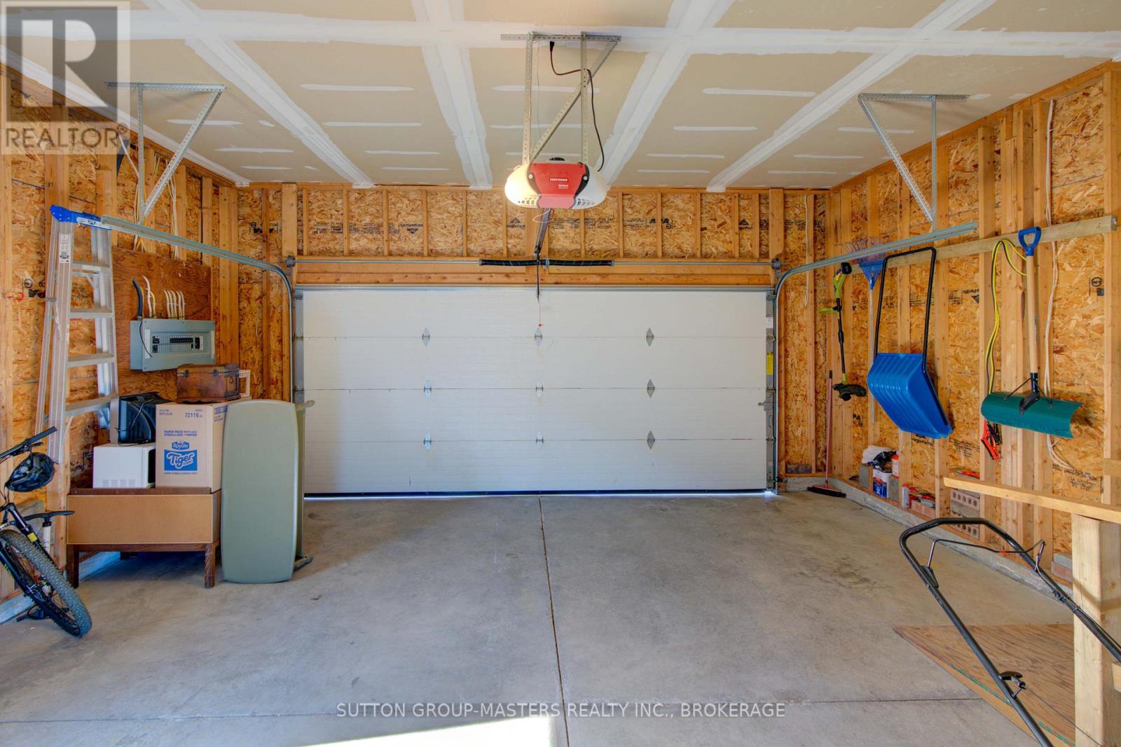 61 Hartwood Crescent, Greater Napanee, Ontario  K7R 0A8 - Photo 48 - X12451946