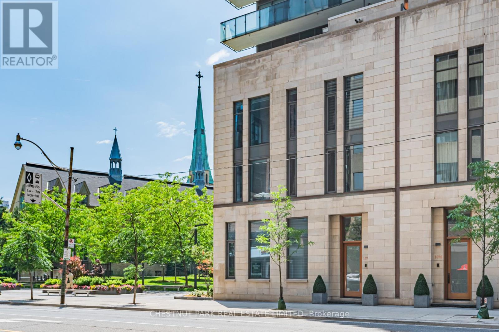 11 - 1074 BAY STREET, Toronto, Ontario