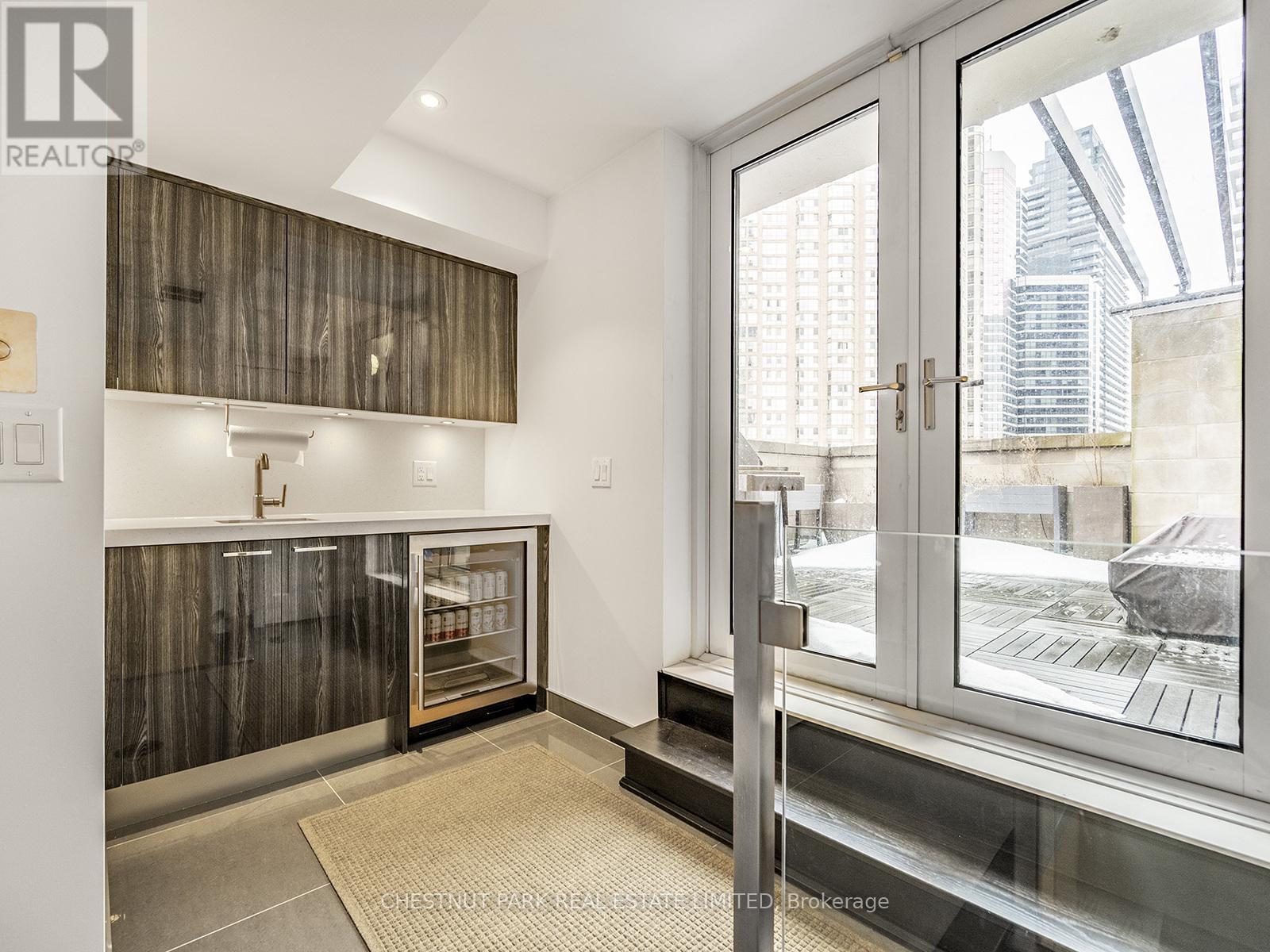 11 - 1074 Bay Street, Toronto, Ontario  M5S 0A3 - Photo 37 - C12262600