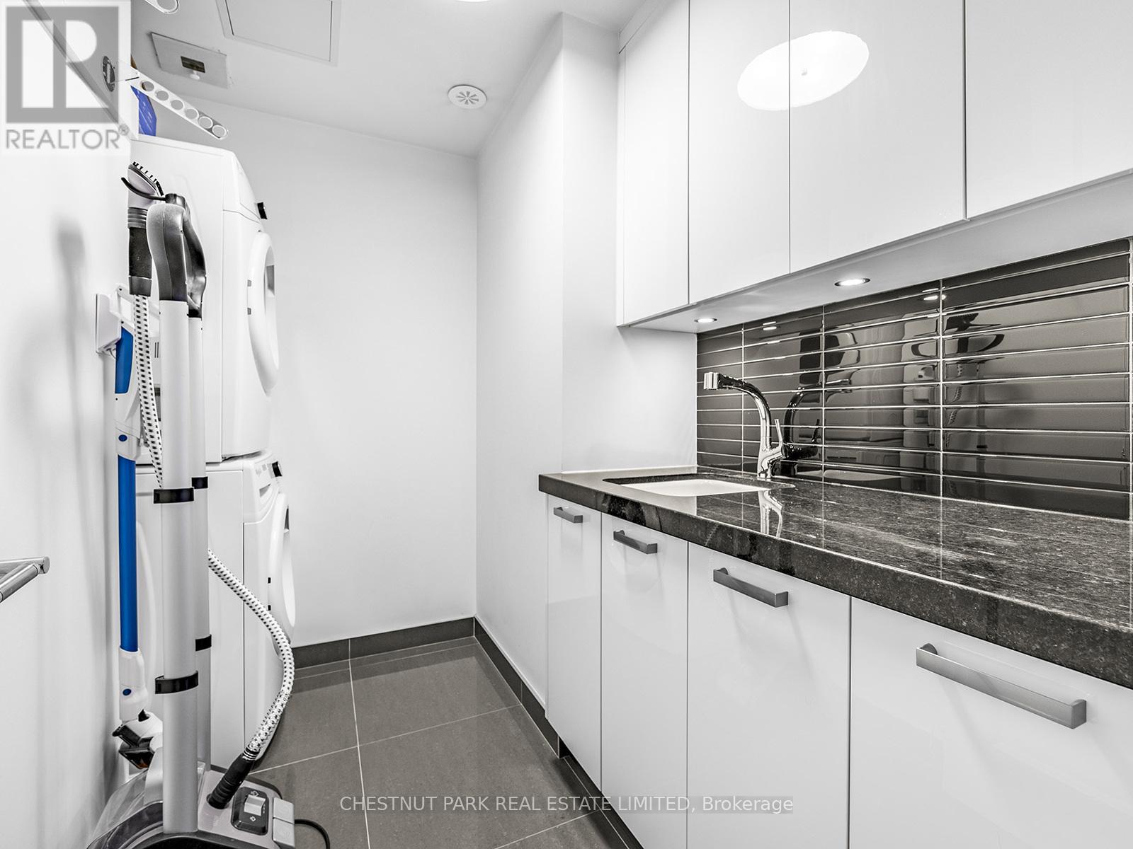 11 - 1074 Bay Street, Toronto, Ontario  M5S 0A3 - Photo 27 - C12262600