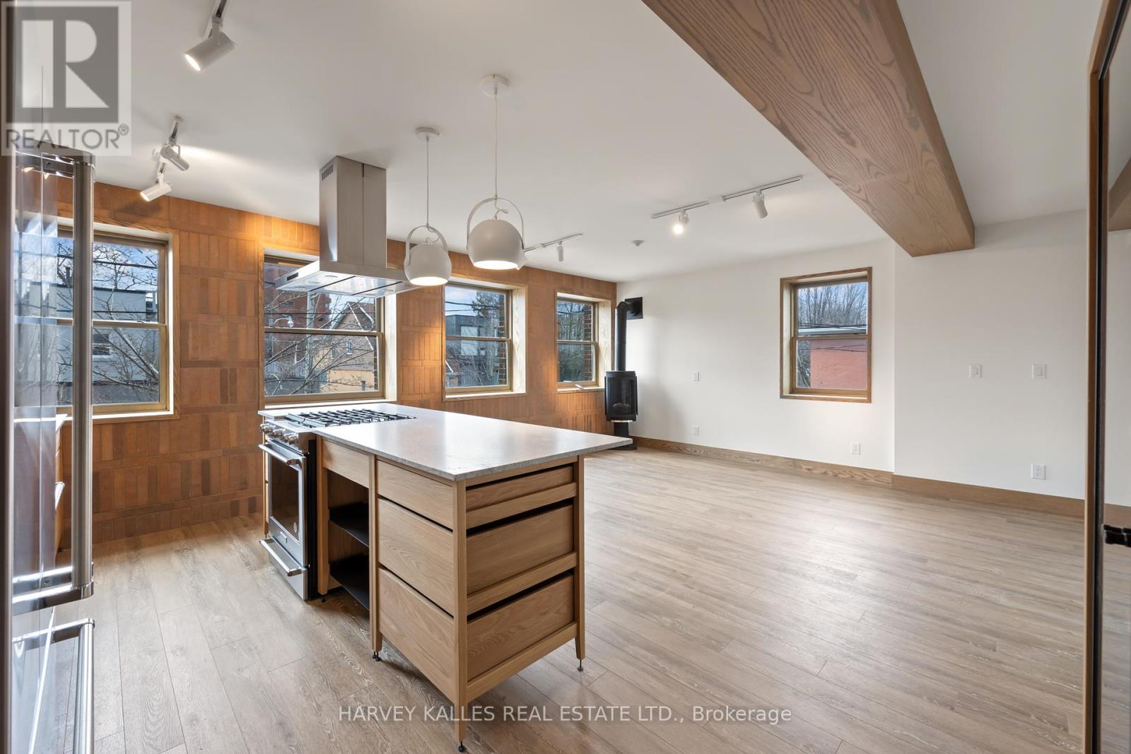2 - 663 GREENWOOD AVENUE, Toronto, Ontario