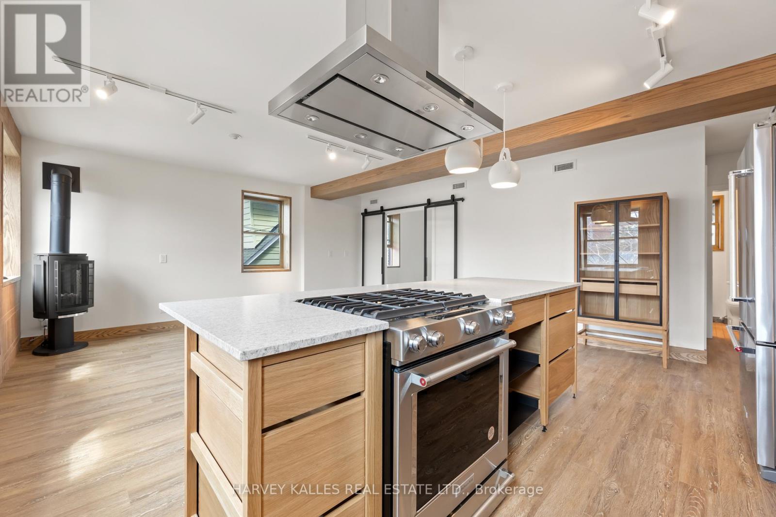 2 - 663 Greenwood Avenue, Toronto, Ontario  M4J 4B3 - Photo 7 - E12449147