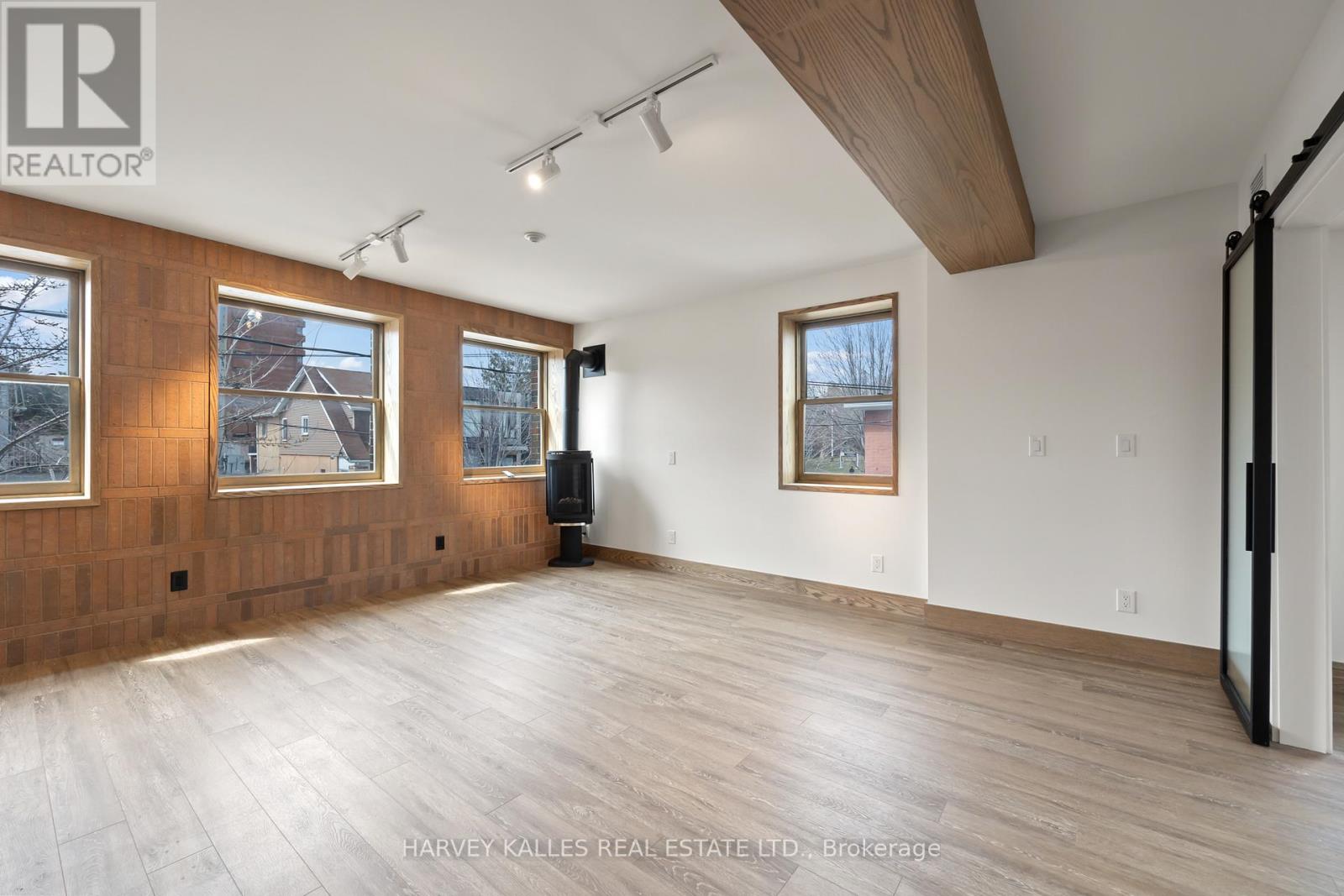 2 - 663 Greenwood Avenue, Toronto, Ontario  M4J 4B3 - Photo 9 - E12449147