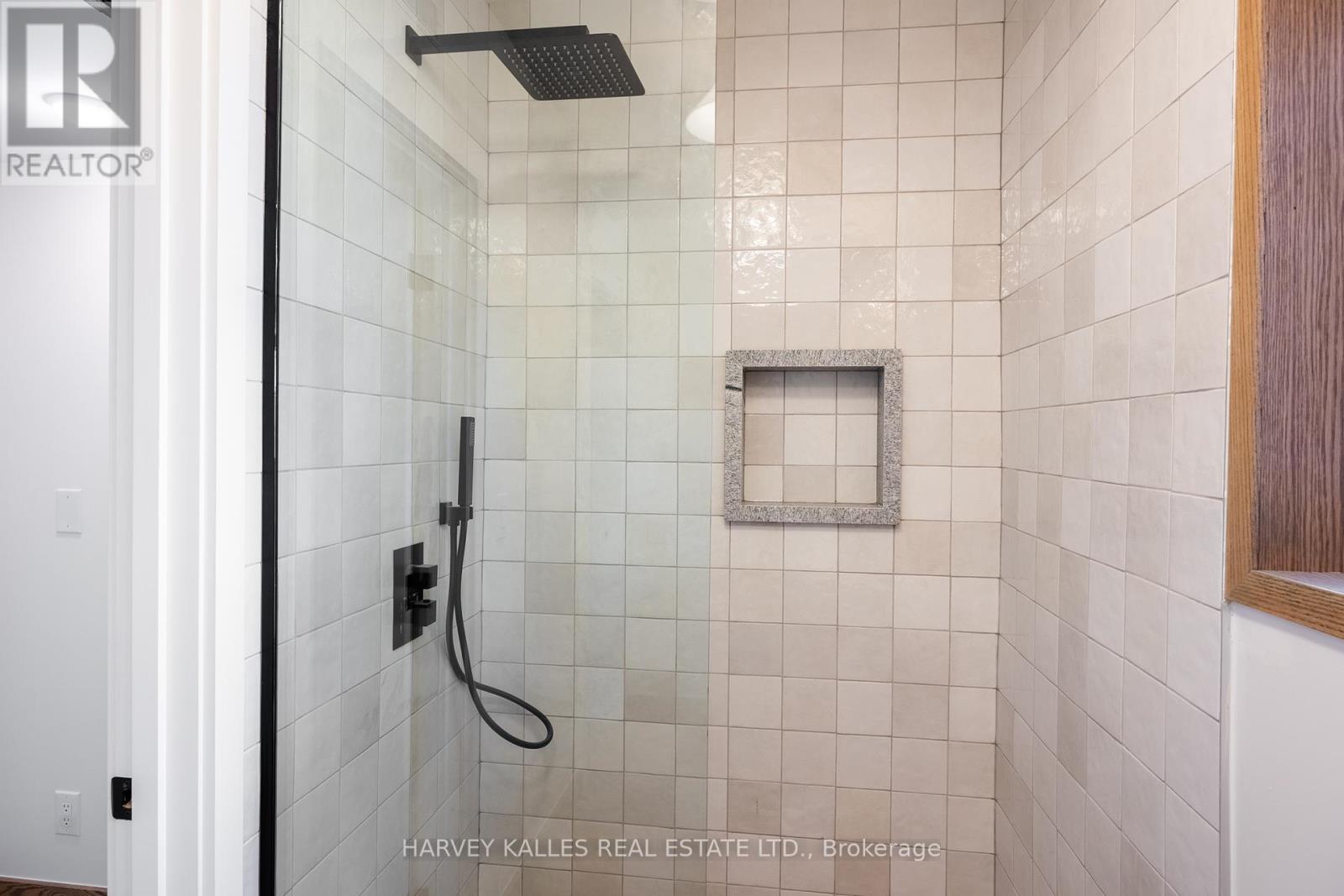 2 - 663 Greenwood Avenue, Toronto, Ontario  M4J 4B3 - Photo 24 - E12449147