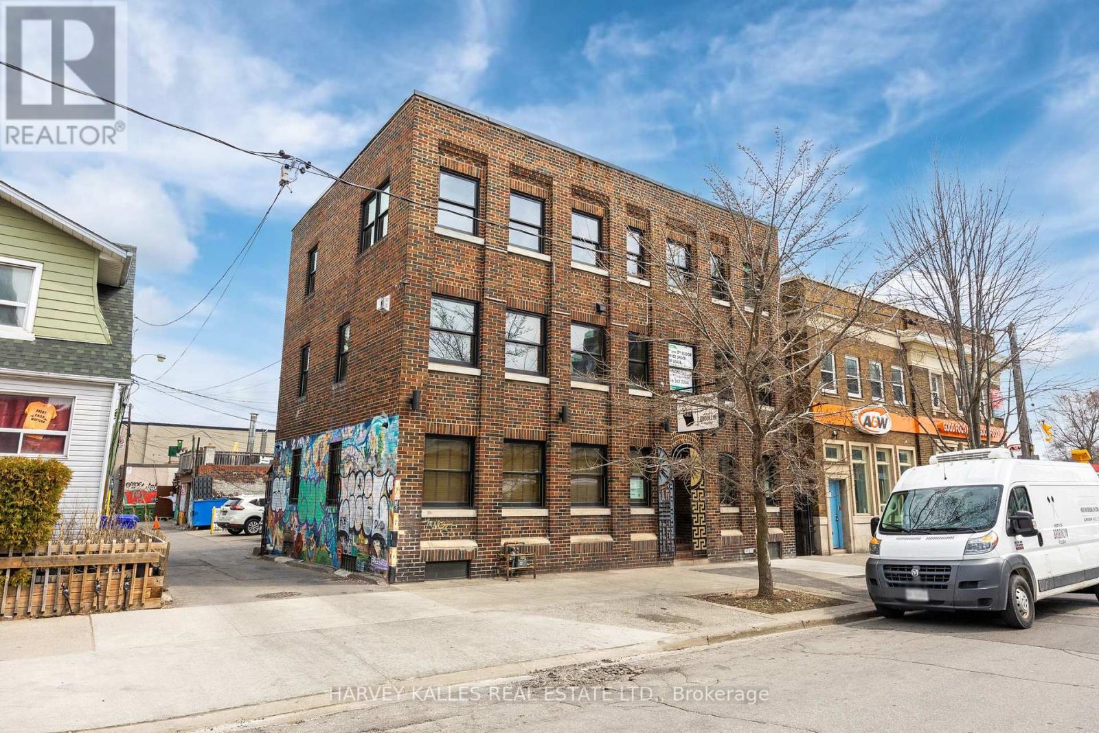 2 - 663 Greenwood Avenue, Toronto, Ontario  M4J 4B3 - Photo 27 - E12449147