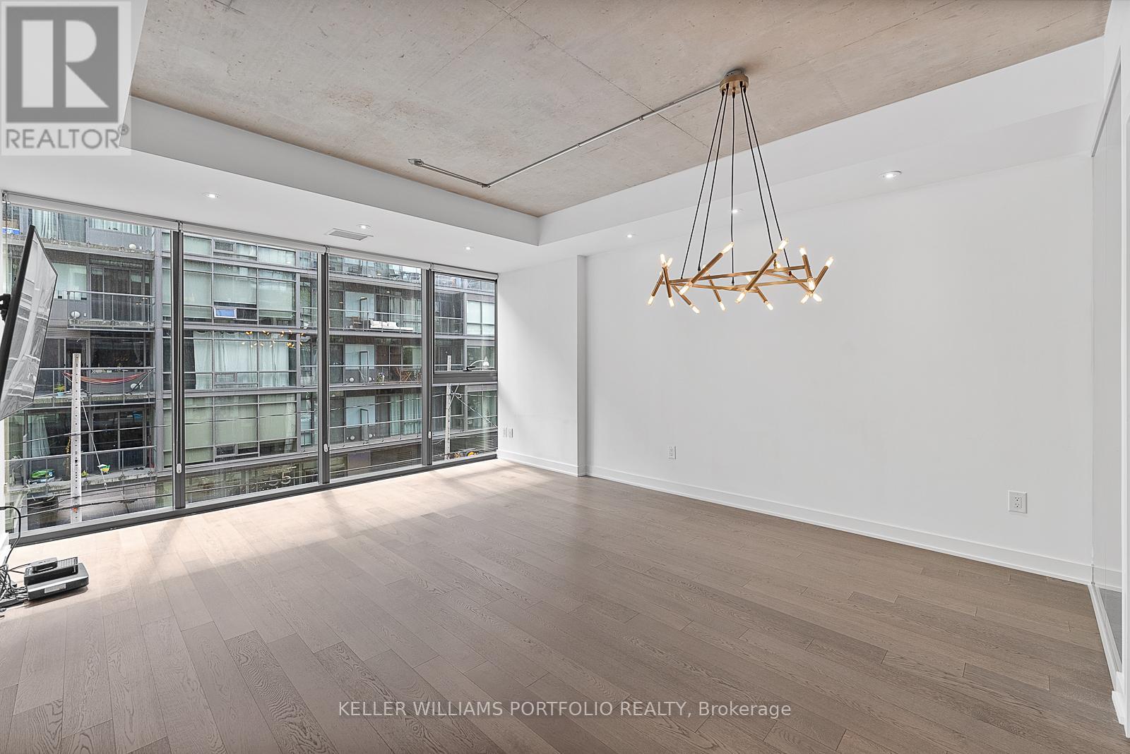 303 - 38 Stewart Street, Toronto, Ontario  M5V 0H1 - Photo 10 - C12451709