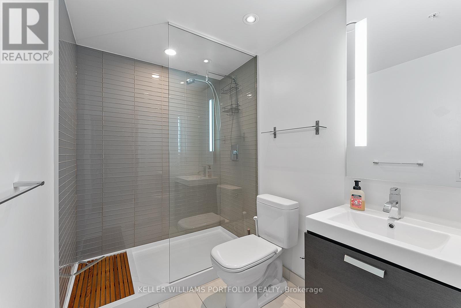 303 - 38 Stewart Street, Toronto, Ontario  M5V 0H1 - Photo 24 - C12451709