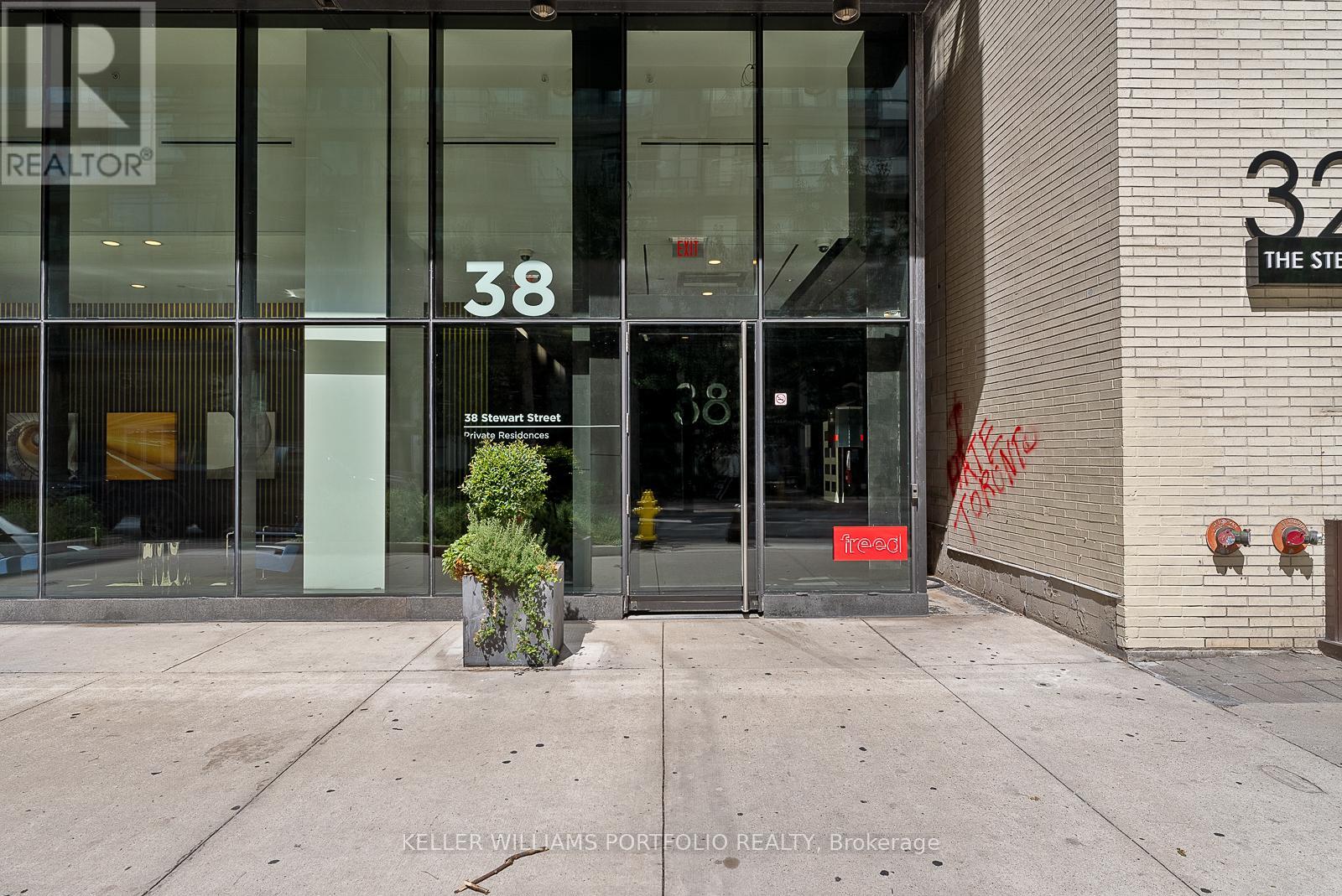 303 - 38 Stewart Street, Toronto, Ontario  M5V 0H1 - Photo 31 - C12451709