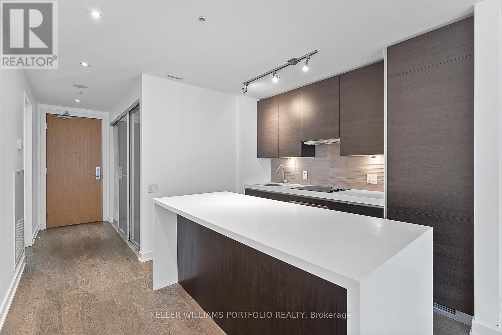 303 - 38 Stewart Street, Toronto, Ontario  M5V 0H1 - Photo 7 - C12451709