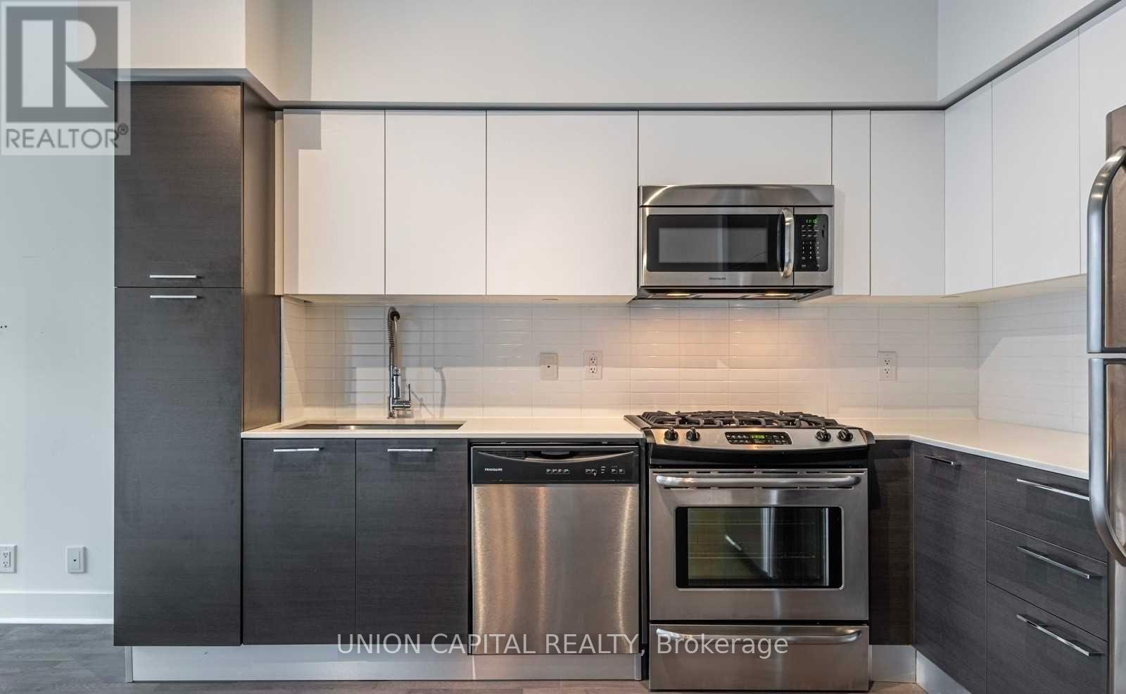 816 - 399 Adelaide Street W, Toronto, Ontario  M5V 1S1 - Photo 2 - C12451721